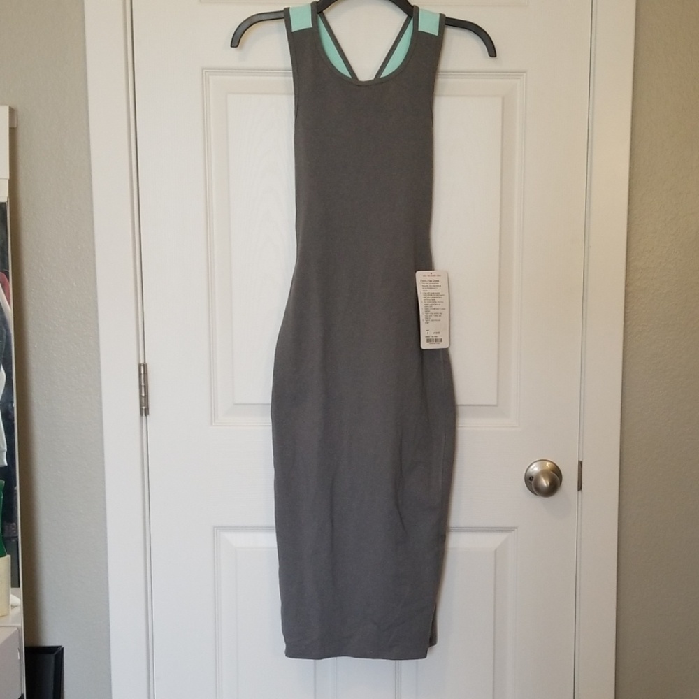 Lululemon Picnic Play Dress size 4 NWT
